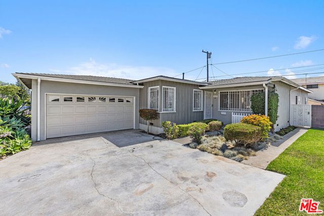 11619 Daleside Avenue, Hawthorne, CA 90250