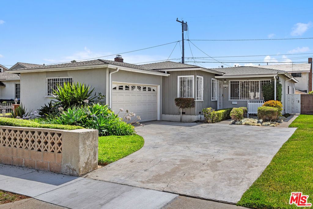 11619 Daleside Avenue, Hawthorne, CA 90250