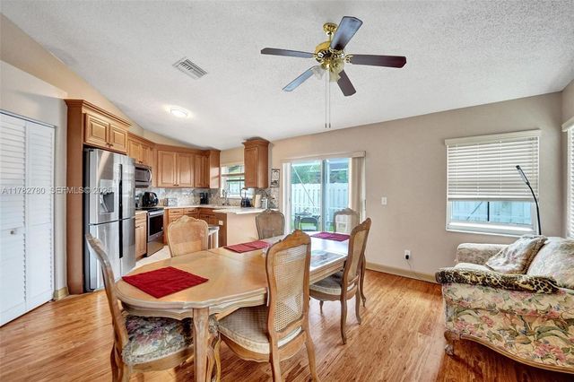 7324 NW 1st Place, Plantation, FL 33317