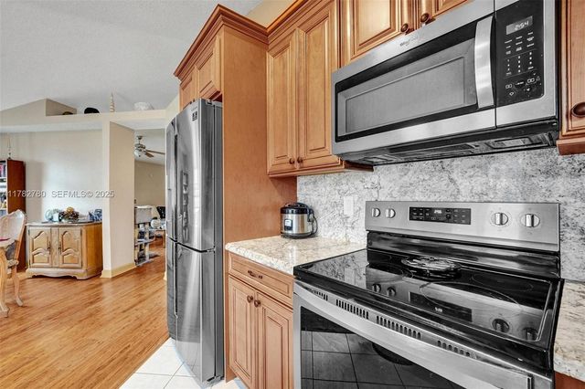 7324 NW 1st Place, Plantation, FL 33317