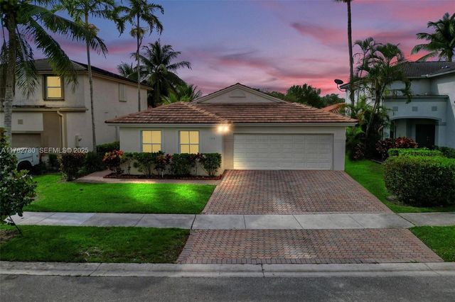 7324 NW 1st Place, Plantation, FL 33317