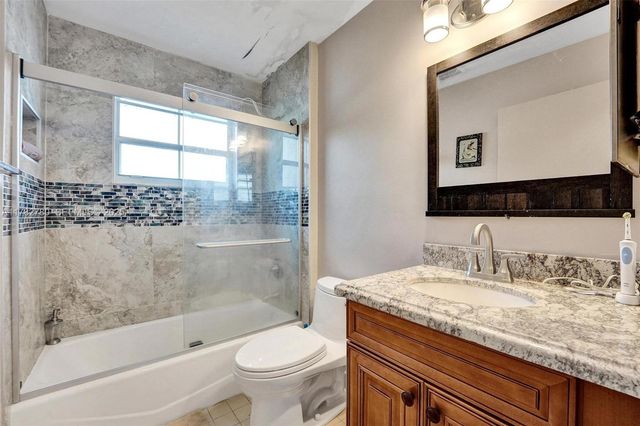 7324 NW 1st Place, Plantation, FL 33317