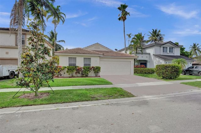 7324 NW 1st Place, Plantation, FL 33317