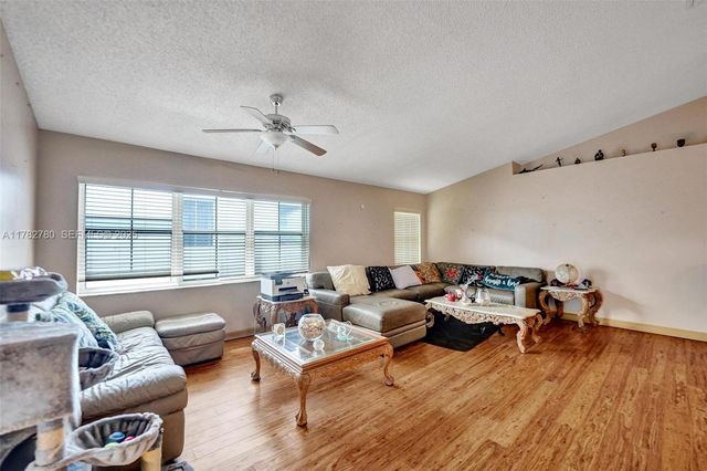 7324 NW 1st Place, Plantation, FL 33317