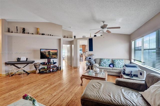 7324 NW 1st Place, Plantation, FL 33317