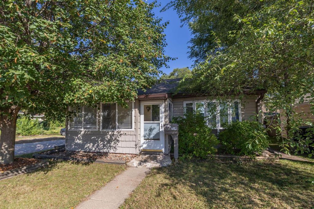 719 Monitor STREET, La Crosse, WI 54603