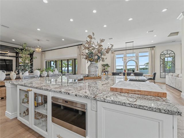 732 SHORE DRIVE E, Oldsmar, FL 34677