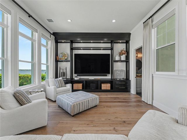 732 SHORE DRIVE E, Oldsmar, FL 34677
