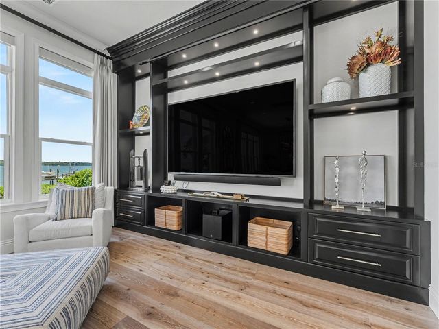 732 SHORE DRIVE E, Oldsmar, FL 34677