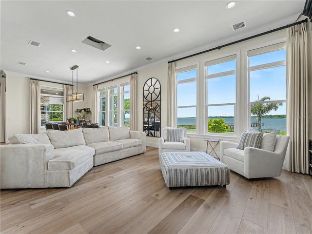732 SHORE DRIVE E, Oldsmar, FL 34677