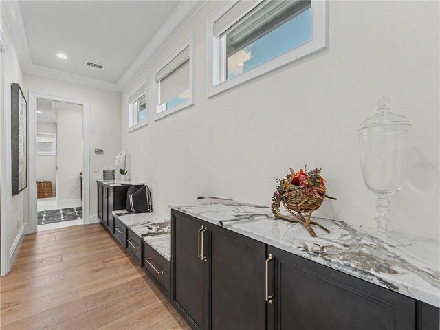 732 SHORE DRIVE E, Oldsmar, FL 34677