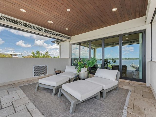 732 SHORE DRIVE E, Oldsmar, FL 34677