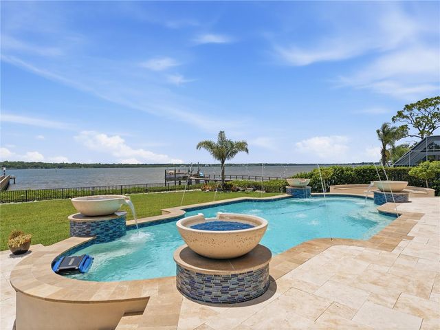 732 SHORE DRIVE E, Oldsmar, FL 34677