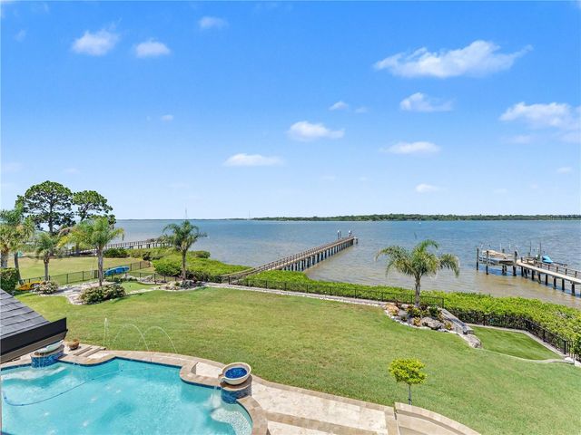 732 SHORE DRIVE E, Oldsmar, FL 34677