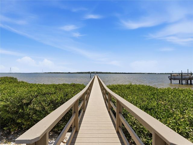 732 SHORE DRIVE E, Oldsmar, FL 34677