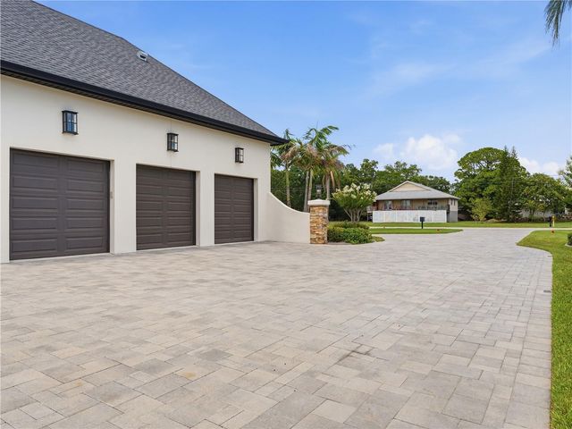 732 SHORE DRIVE E, Oldsmar, FL 34677