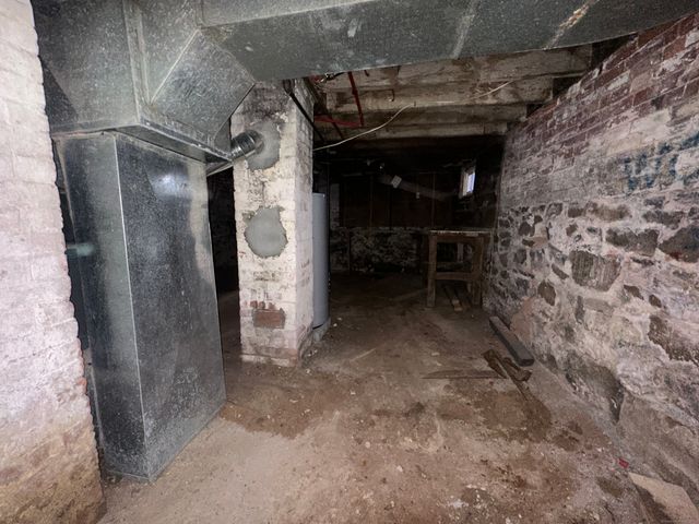 666 Orchard Street, New Haven, CT 06511