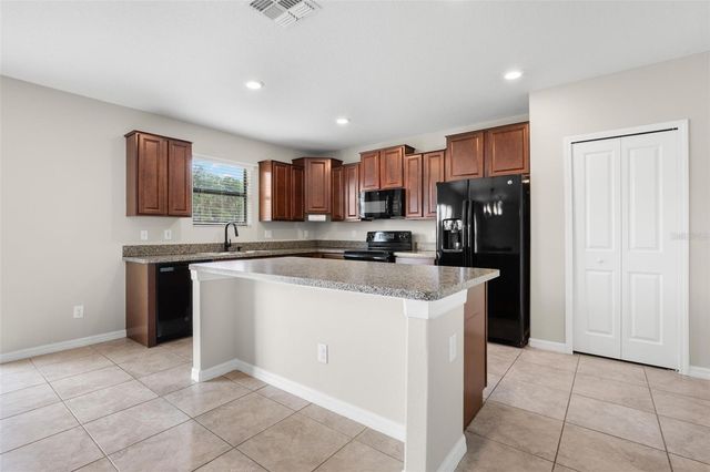 36101 STABLE WILK AVENUE, Zephyrhills, FL 33541