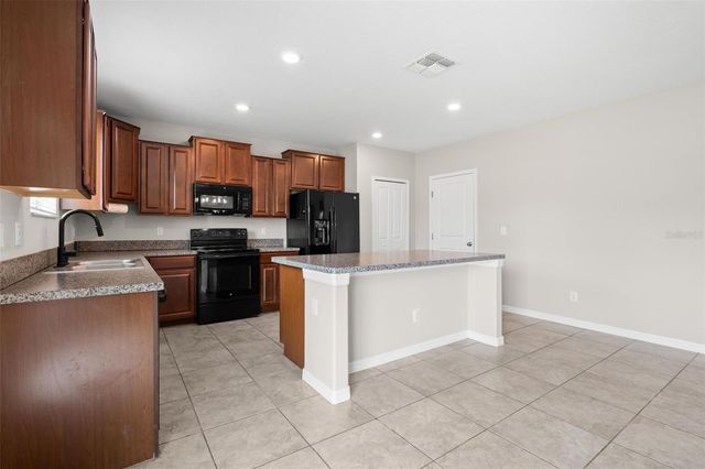 36101 STABLE WILK AVENUE, Zephyrhills, FL 33541
