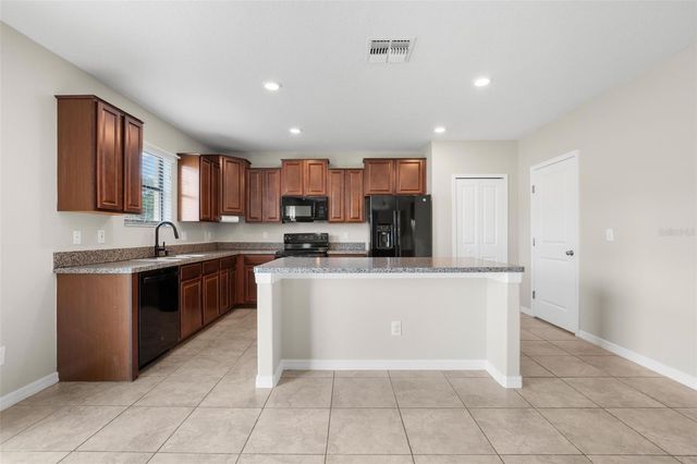 36101 STABLE WILK AVENUE, Zephyrhills, FL 33541
