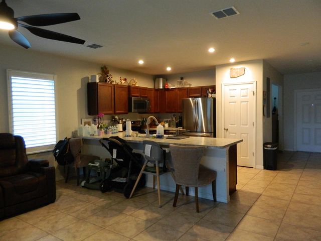 3345 Liberty Square Way 101, Fort Pierce, FL 34982