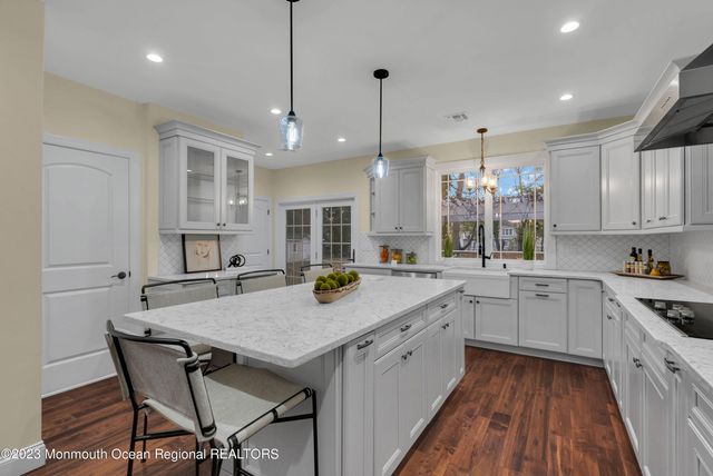 447 W Park Avenue, Oakhurst, NJ 07755