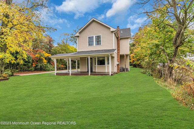 447 W Park Avenue, Oakhurst, NJ 07755