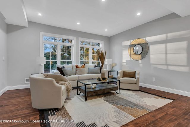 447 W Park Avenue, Oakhurst, NJ 07755