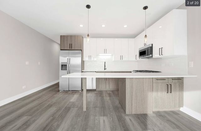 5418 W Belmont Street 3W, Chicago, IL 60641