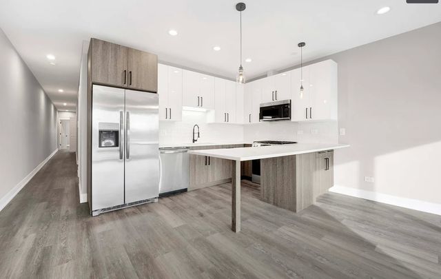 5418 W Belmont Street 3W, Chicago, IL 60641