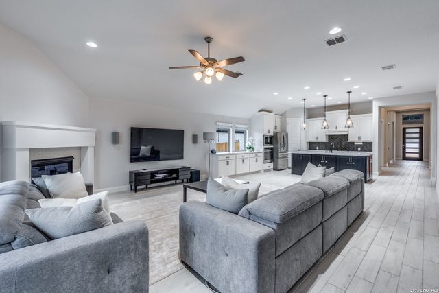 24126 Sidehill Lie, San Antonio, TX 78261