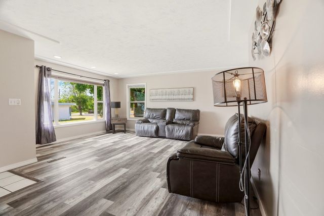 4012 W Longfellow Ave, Spokane, WA 99205
