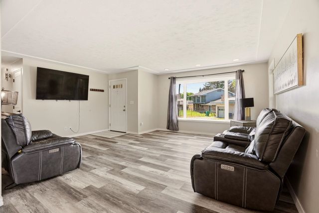 4012 W Longfellow Ave, Spokane, WA 99205