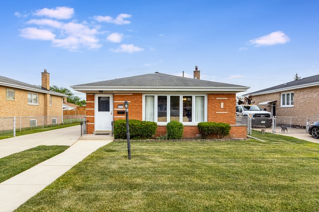 6117 W 80th Street W, Burbank, IL 60459