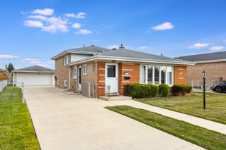 6117 W 80th Street W, Burbank, IL 60459