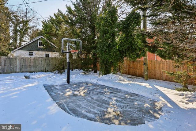 313 E LAKE AVE, Baltimore, MD 21212