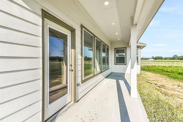 421 Barton Place Drive, Tarkington, TX 77327