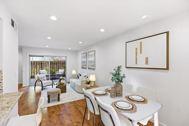 236 E Red Oak Drive B, Sunnyvale, CA 94086