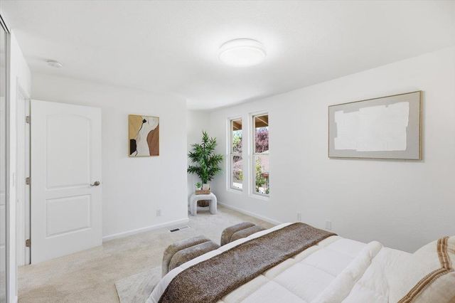 236 E Red Oak Drive B, Sunnyvale, CA 94086