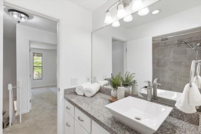 236 E Red Oak Drive B, Sunnyvale, CA 94086