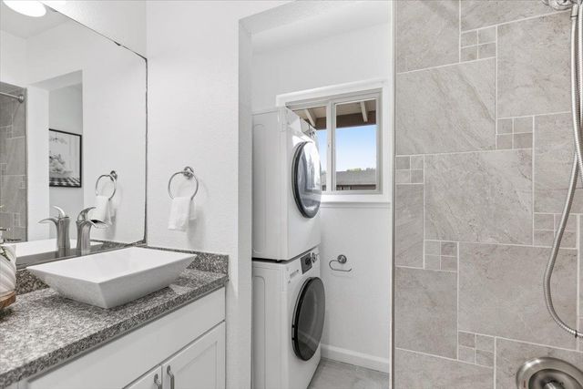 236 E Red Oak Drive B, Sunnyvale, CA 94086