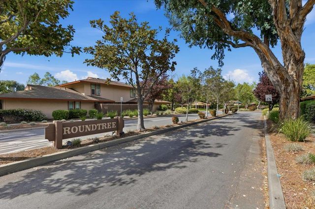 236 E Red Oak Drive B, Sunnyvale, CA 94086