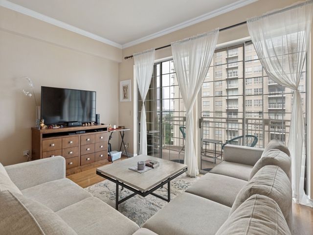 3225 Turtle Creek Boulevard 943, Dallas, TX 75219