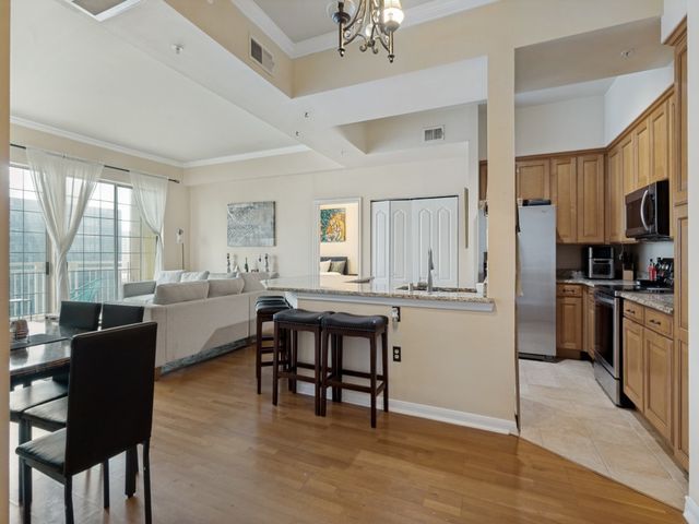 3225 Turtle Creek Boulevard 943, Dallas, TX 75219