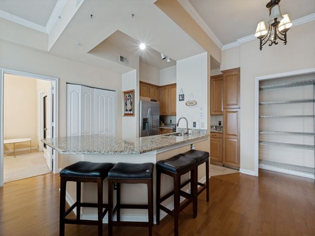 3225 Turtle Creek Boulevard 943, Dallas, TX 75219