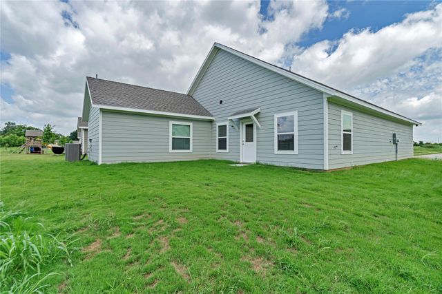 624 Crockett Drive, Cleburne, TX 76033
