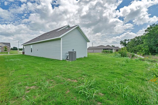 624 Crockett Drive, Cleburne, TX 76033