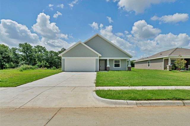 624 Crockett Drive, Cleburne, TX 76033