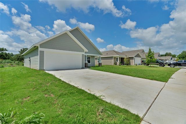 624 Crockett Drive, Cleburne, TX 76033