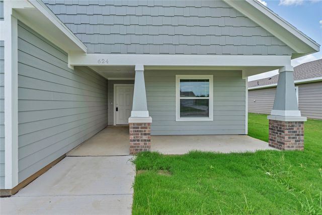 624 Crockett Drive, Cleburne, TX 76033